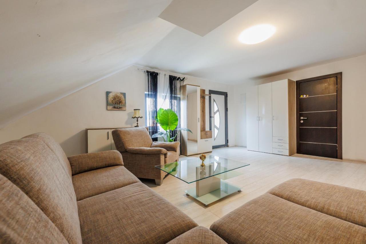 Apartmani Antoneta Kaštela Exterior foto